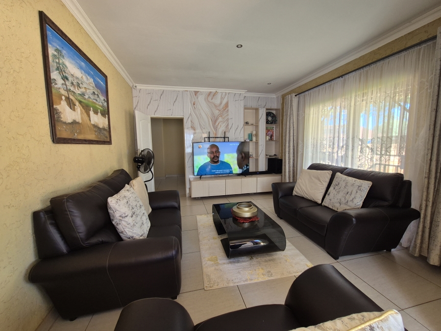 3 Bedroom Property for Sale in Stilfontein North West